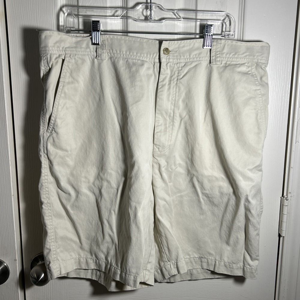 Tommy Bahama Chino Shorts Mens Size 38 Khaki Outdoor Beach Summer 8" Shorts